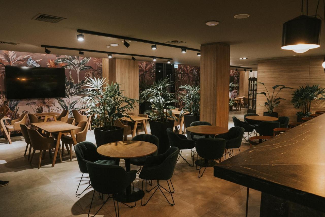 Howard Johnson Plaza La Ribera Ресістенсія Екстер'єр фото