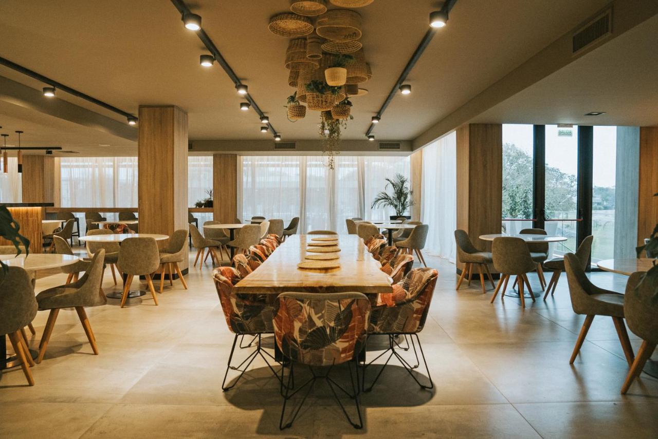 Howard Johnson Plaza La Ribera Ресістенсія Екстер'єр фото