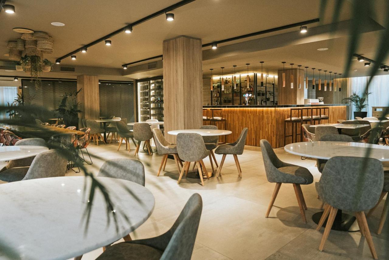 Howard Johnson Plaza La Ribera Ресістенсія Екстер'єр фото